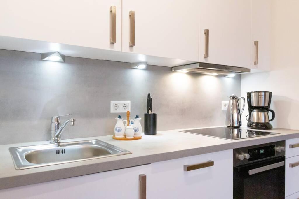 New, Quiet Flat Next To U1, Vic, Shopping Mall,... Vienna Exterior photo